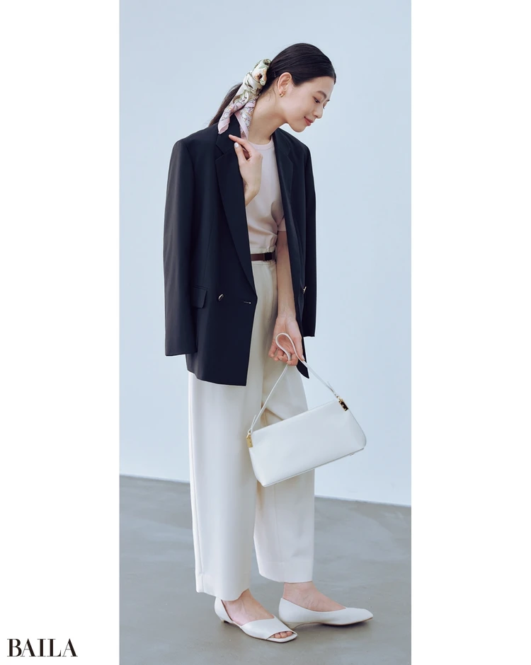 ヘアにスカーフを結ぶ