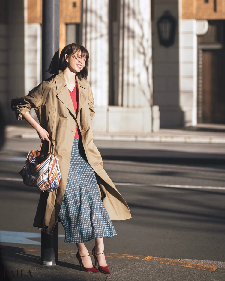 佐藤晴美 スカートコーデ
