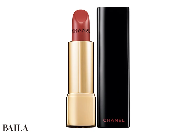 ルージュ アリュール ヴェルヴェット 377 ¥6930/シャネル(1/9限定発売)