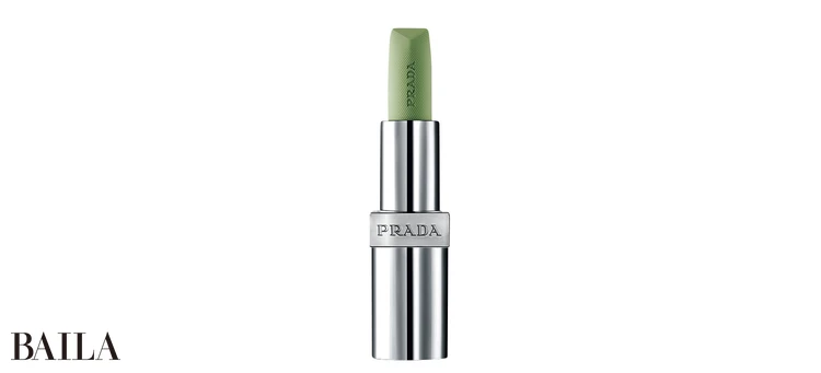 リップ バーム オプティマイジング ケア U000 ￥7260／プラダ ビューティ