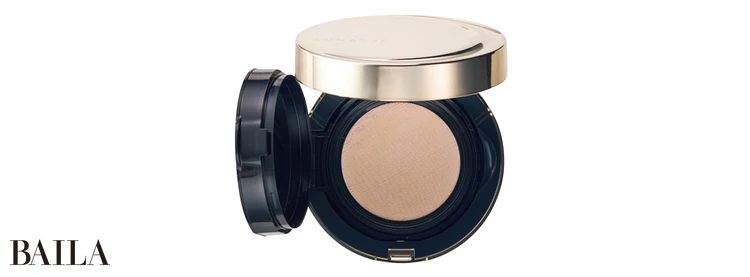 ルナソル ラディアントフロウ メッシュコンパクト SPF17・PA++ 全3色 ￥10120（セット価格）／カネボウ化粧品