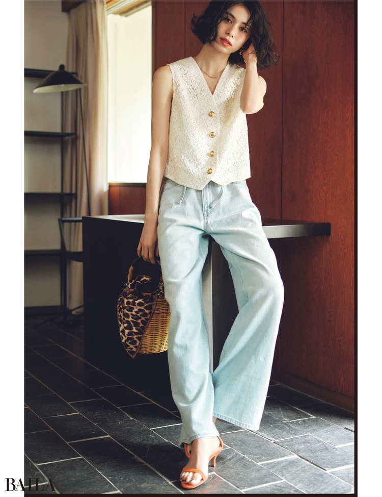 「淡色」＆「薄軽」でデニムは軽やかにはく時代