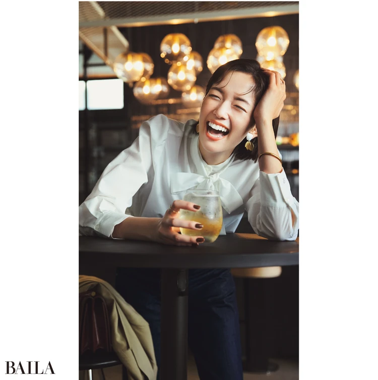 友人とのホカンスは映え重視のコーデに。デニムコーデ5DAYS【愛車ときれいめデニム服着回し】_4