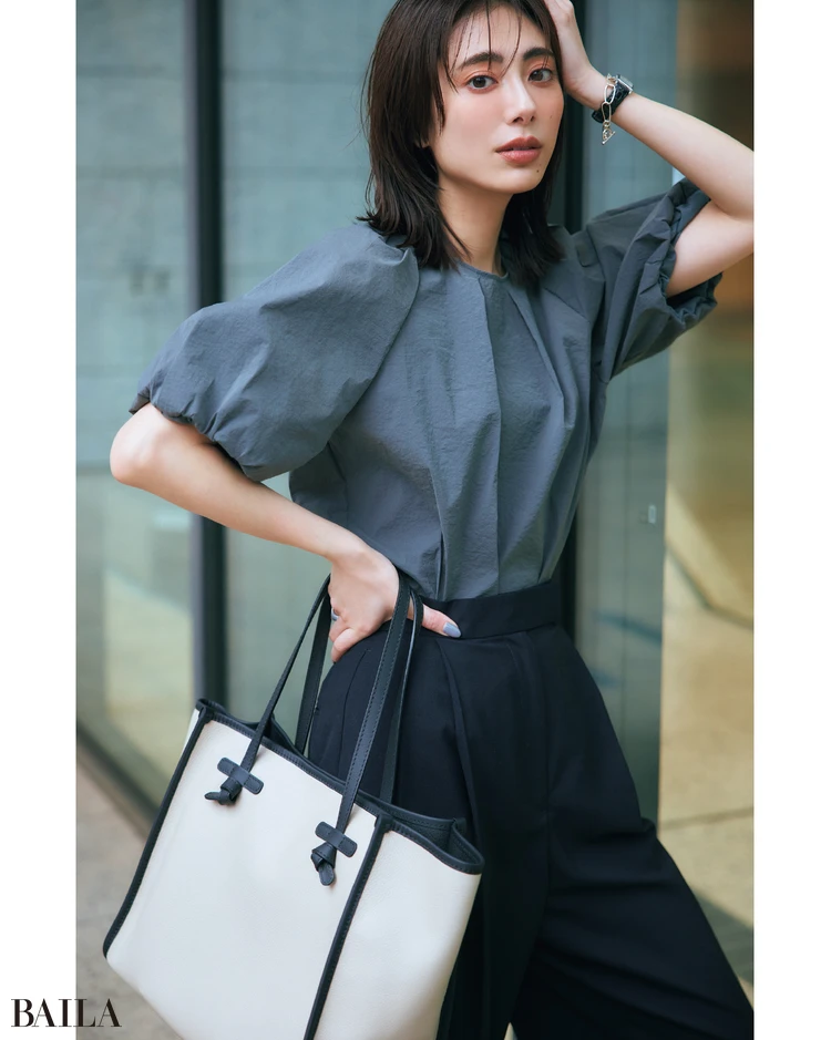 「PLST(プラステ)」のパフスリーブ ブラウス