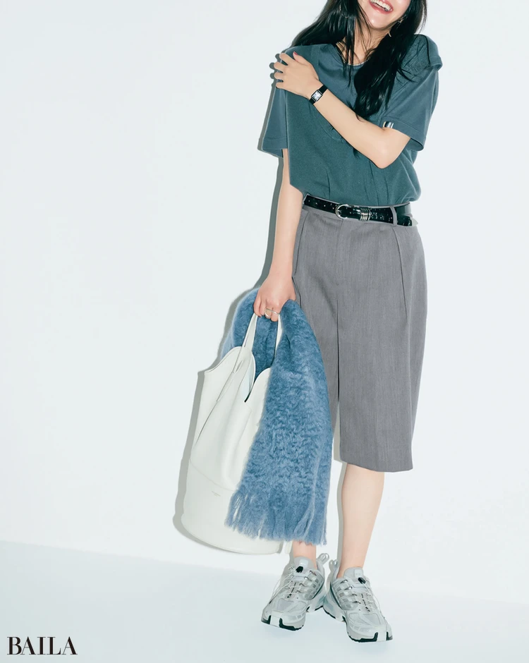 可愛げもリュクス感も盛れるカシミヤニットを相棒に