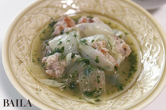 豚こま団子と玉ねぎの煮込み