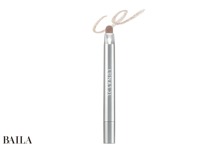 ルナソル シークレットシェイド 01 ￥3960／カネボウ化粧品