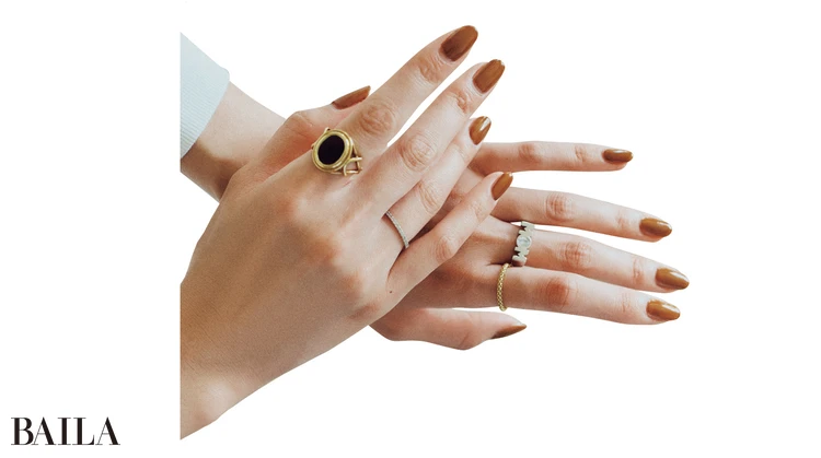 モチーフやパールでコーデに抜け感をプラス！ 辛めファッション派が玄関に備える「出しっぱなしアクセ」はこれ_6