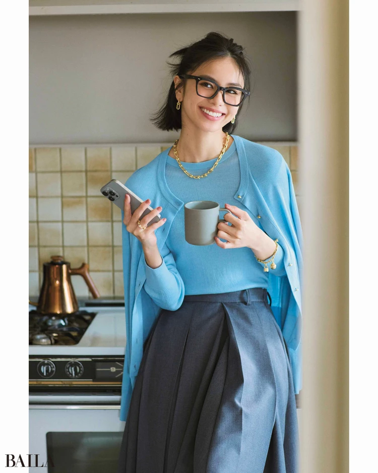 佐藤晴美 スカートコーデ