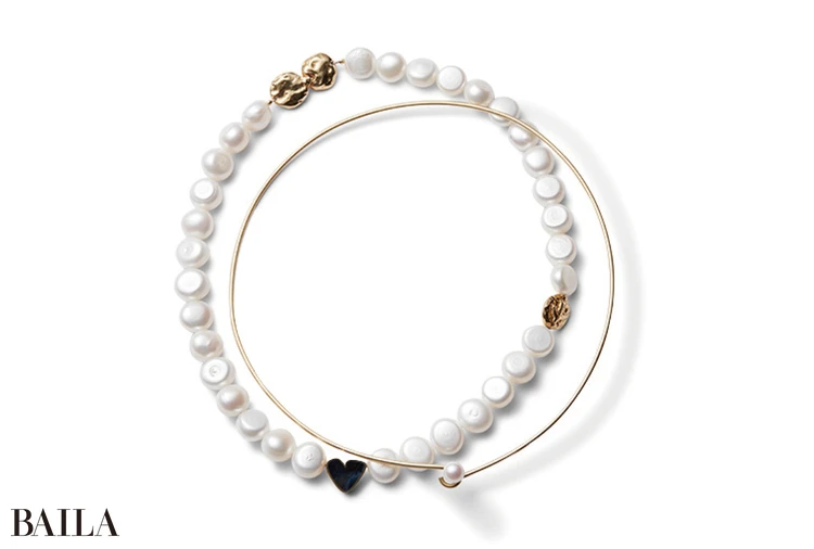 ネックカフ￥39930・ネックレス￥125950／エイチ ビューティー＆ユース（プリーク）　