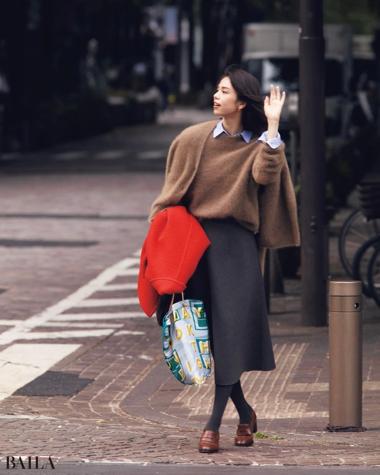 佐藤晴美　スカートコーデ