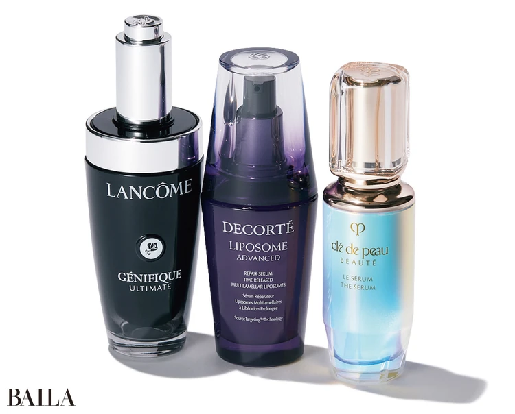 （左から）ジェニフィック アルティメ セラム 50㎖ ￥17820／ランコム　リポソーム アドバンスト リペアセラム 50㎖ ￥12100（6/1〜￥12650）／コスメデコルテ　ル・セラム Ⅱ 50㎖ ￥29700／クレ・ド・ポー ボーテ