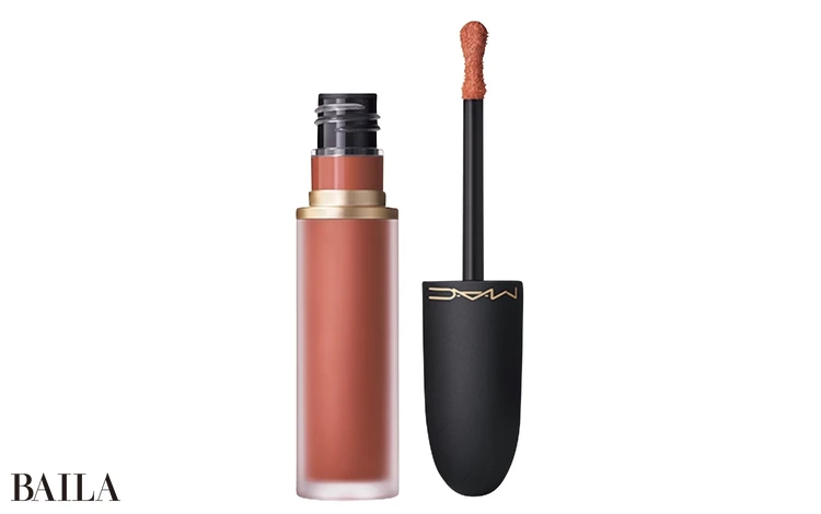 パウダー キス リップ + チーク ムース 956 ウォーム ハグ￥4840／M・A・C　