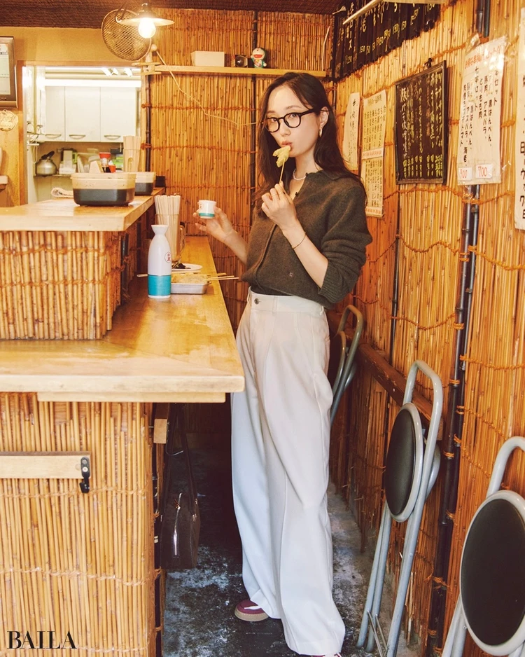 鈴木友菜 パンツコーデ