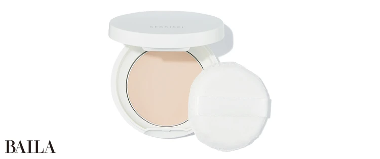 雪肌精 クリアウェルネス エアリースキンヴェール フェイスパウダー 10g ￥3520（編集部調べ）／コーセー