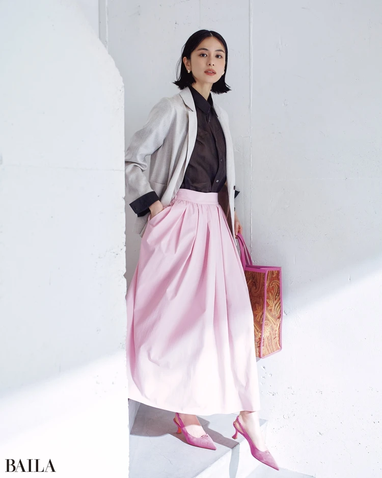 佐藤晴美　ジャケットコーデ