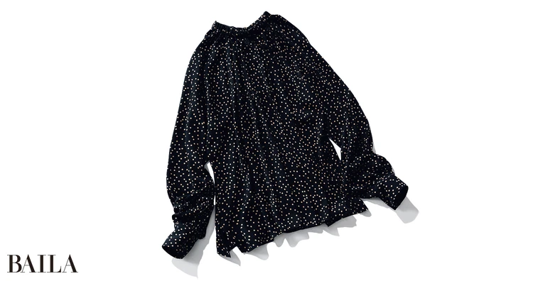 シャツ¥39600/オットデザイン(ルームエイト ブラック)