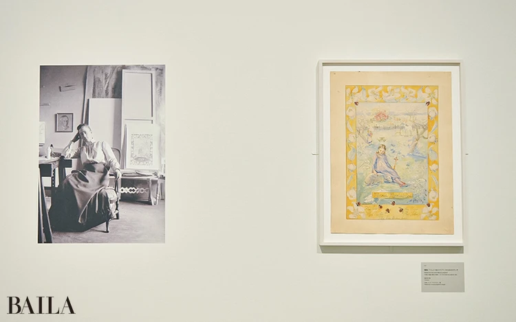 若き日に描いた児童書の挿絵（右）とヒルマの肖像（左）