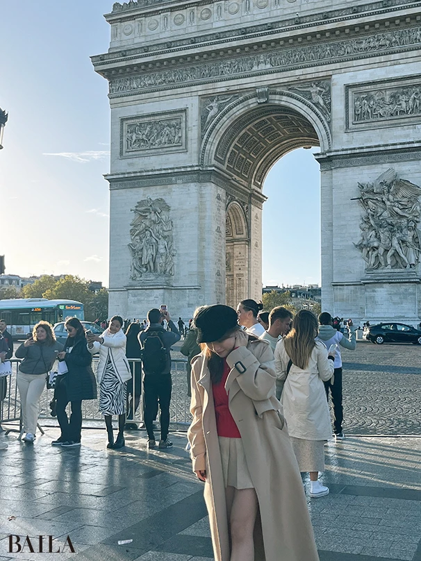 田辺優希さん (29歳) Tops/ ROLAROLA Pants/ ROLAROLA