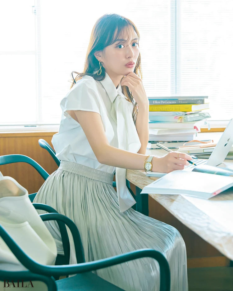 7月10日（木）のコーデ　内田理央のスカートコーデ