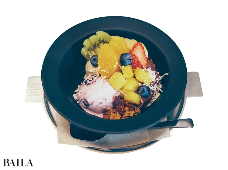 アサイーヨーグルトボウル　¥1960　千駄ヶ谷APTIMO（アプティモ）