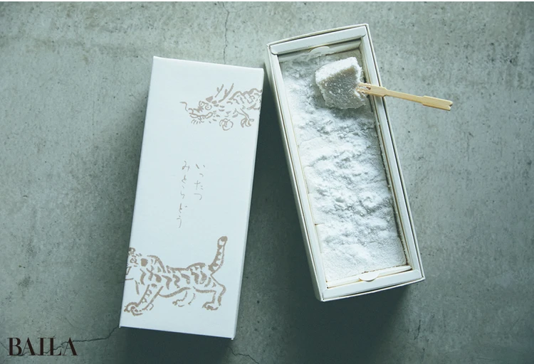 《会食のお礼に》いったつみとらどうの椰子の白わらび餅