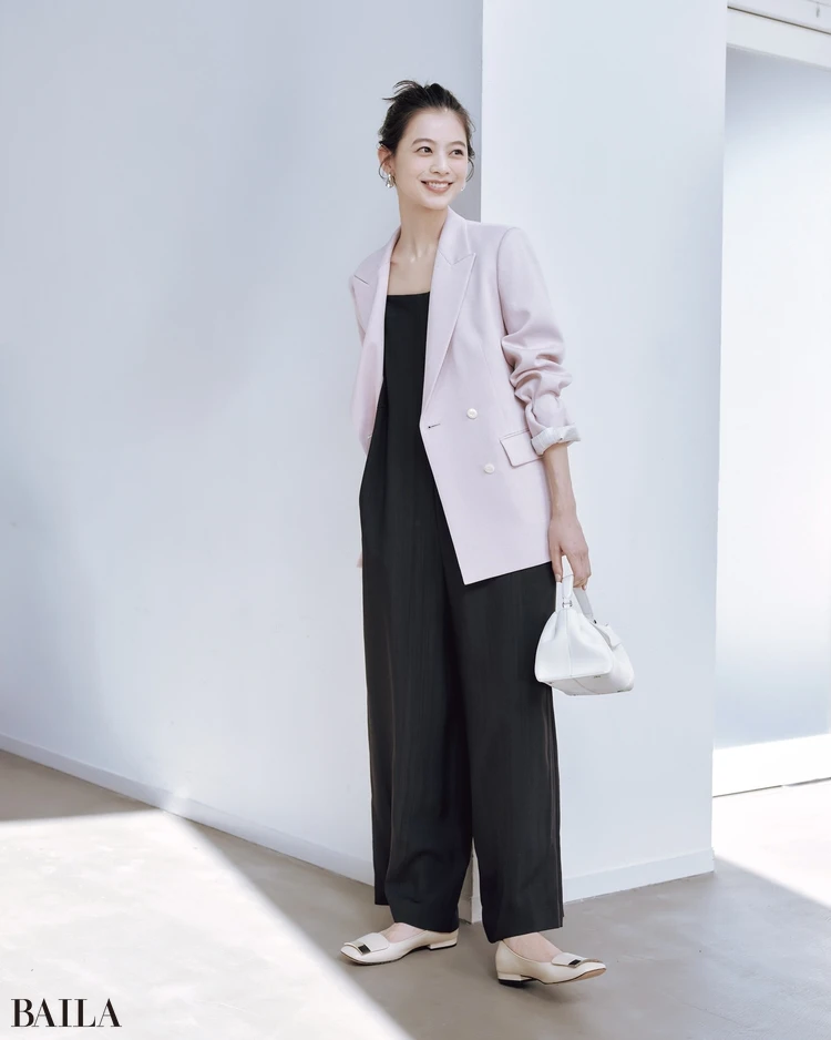 松木育未　ジャケットコーデ