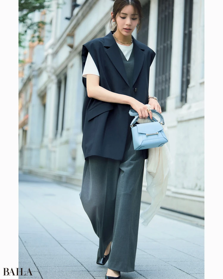 仕事も約束もこれ１つで！「フルラ」の新作バケットバッグ【BAILA今日のコーデ】