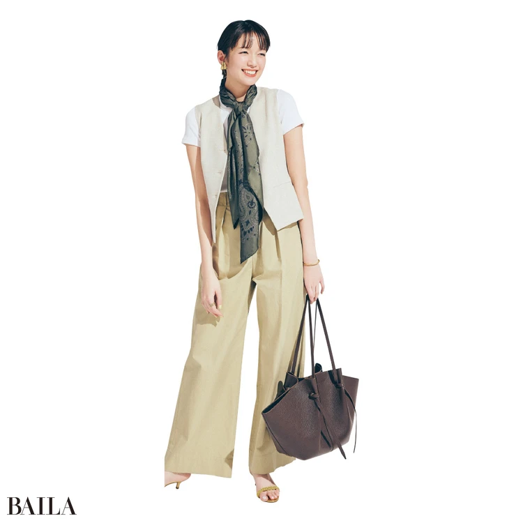 仕事も約束もこれ1つで!「フルラ」の新作バケットバッグ【BAILA今日のコーデ】