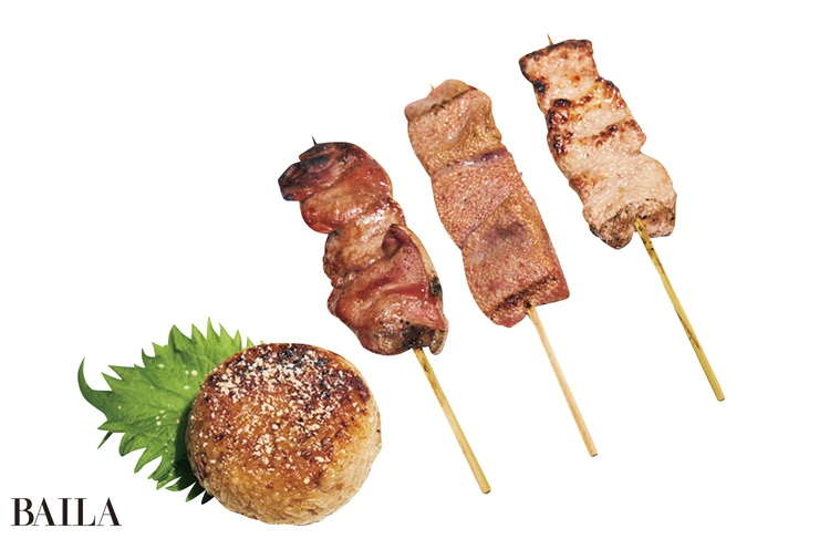 新鮮な豚もつを使用した串は20種以上あり、￥170均一と良心的。