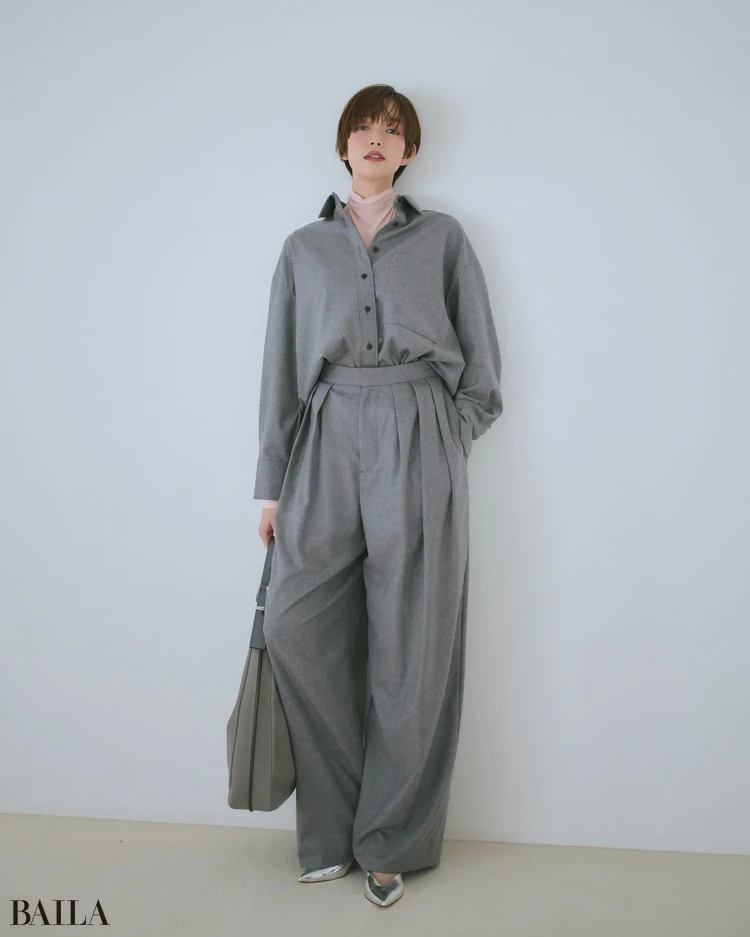 11月5日（水）のコーデ　佐藤栞里　パンツコーデ