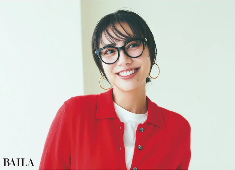 小顔見えする太縁メガネで集合写真も怖くない！