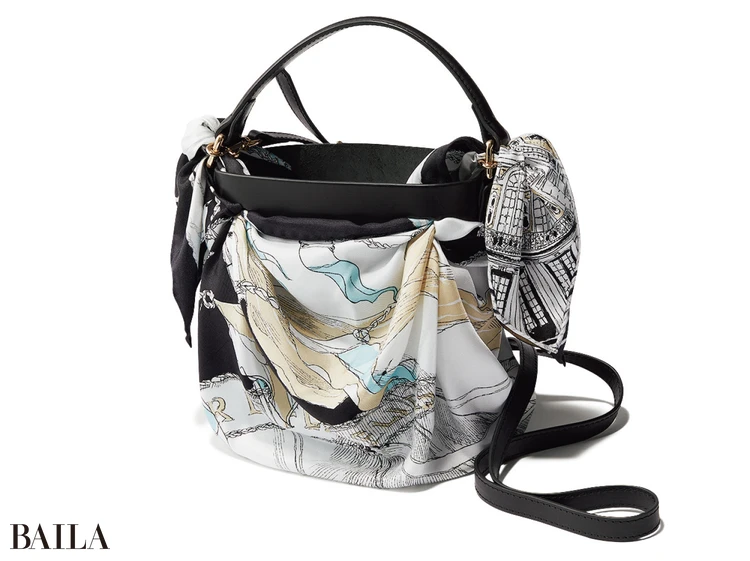 バッグ（17×14×11）（※スカーフは65×65）￥41800／マニプリ　