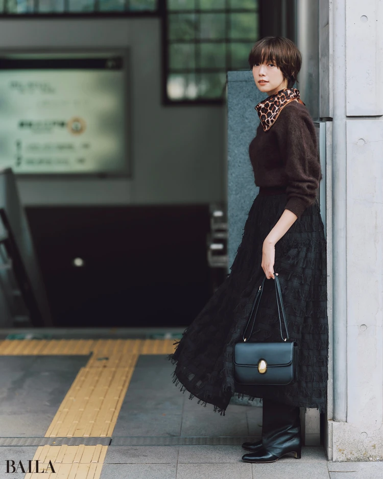 佐藤栞里　ニットコーデ