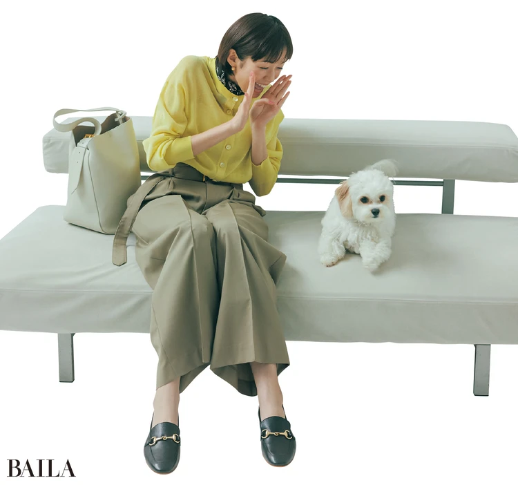 《Day14》仕事後に予定がある日はカラーカーデが活躍。仕事に悩んでいるぽてこを励ますのも私の役