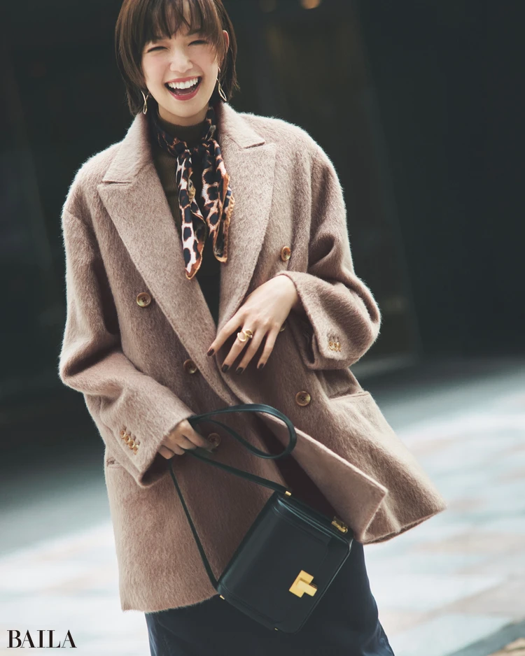 10月20日（月）のコーデ　佐藤栞里　コートコーデ