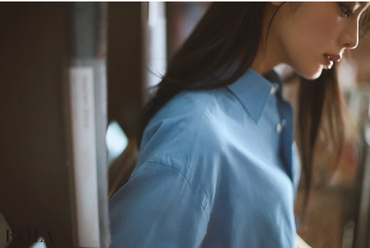 肩幅を実際よりも狭く見せるドロップショルダー