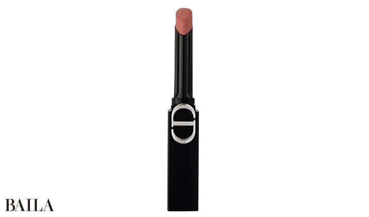 ルージュ ディオール オン ステージ 120 ￥5940／パルファン・クリスチャン・ディオール