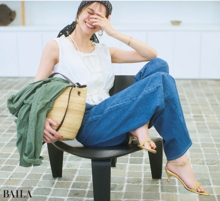 迷ったら「白」を信じて。薄さや軽さがむしろ抜け感に