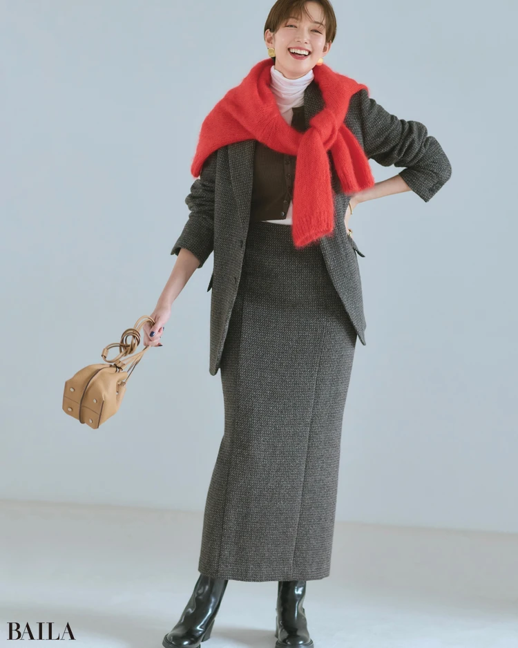 10月29日（水）のコーデ　佐藤栞里　レイヤードコーデ