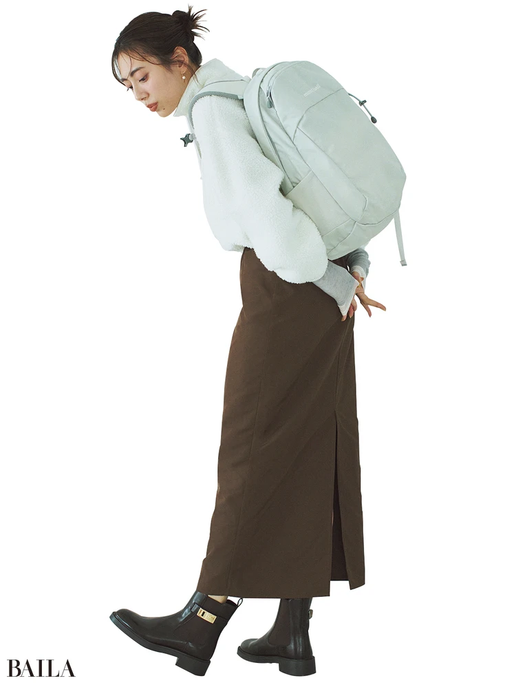 土屋巴瑞季　リュック（47×25×13）￥11900／モンベル・カスタマー・サービス（モンベル）