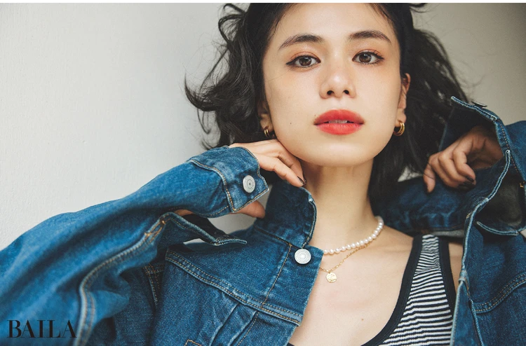 「淡色」&「薄軽」でデニムは軽やかにはく時代