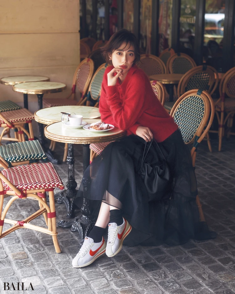 土屋はずき　スカートコーデ