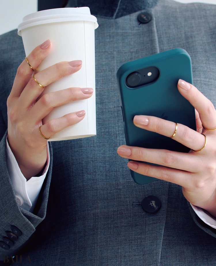 ちょいくすみピンクで品性と洒落感をオン