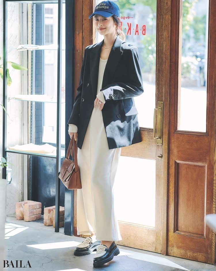 松木育未　ジャケットコーデ