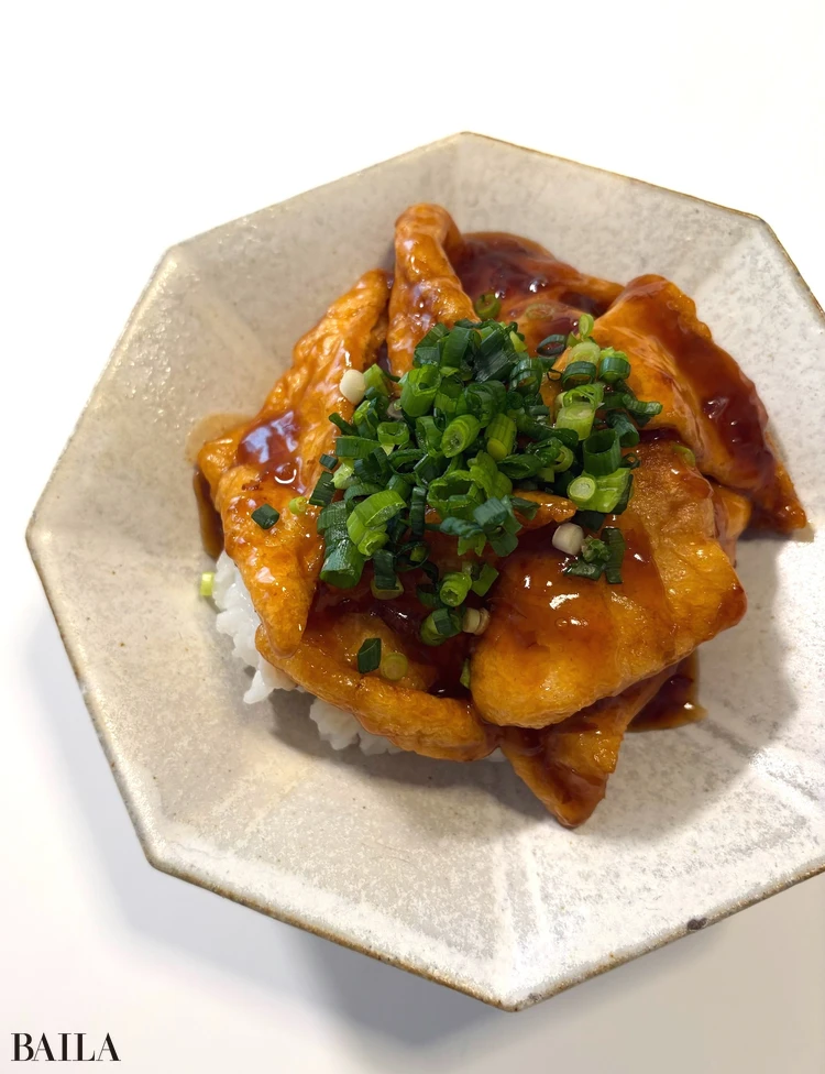 長谷川あかり　レシピ　完成！ 油揚げの甘酢丼　完成写真