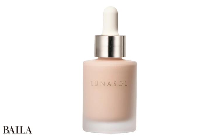 ルナソル カラーオイルセラム P01 SPF30・PA++ 25ml ￥7700／カネボウ化粧品