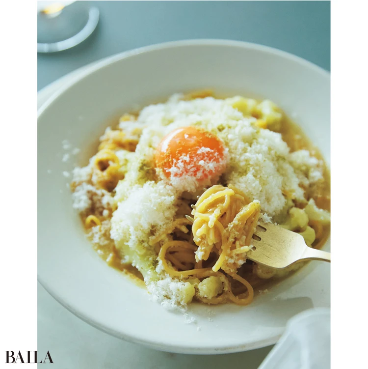 黄えんどう豆麺×カリフラワーのチーズ山椒パスタ