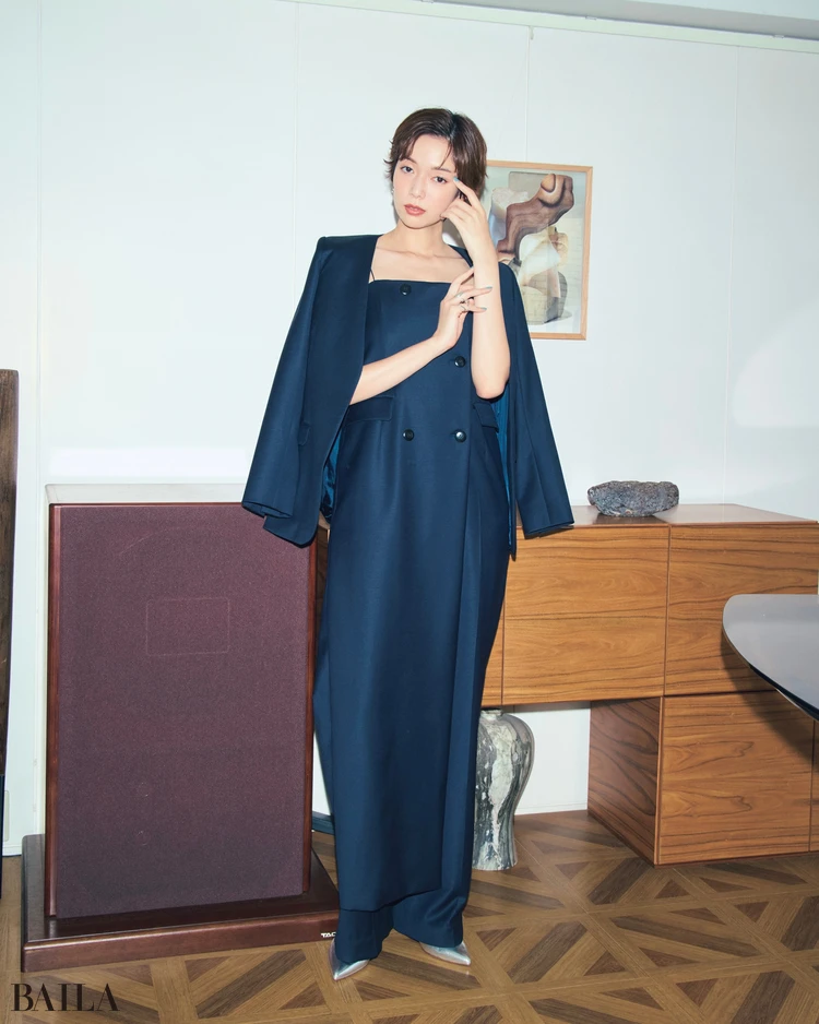 佐藤栞里　カセット服コーデ