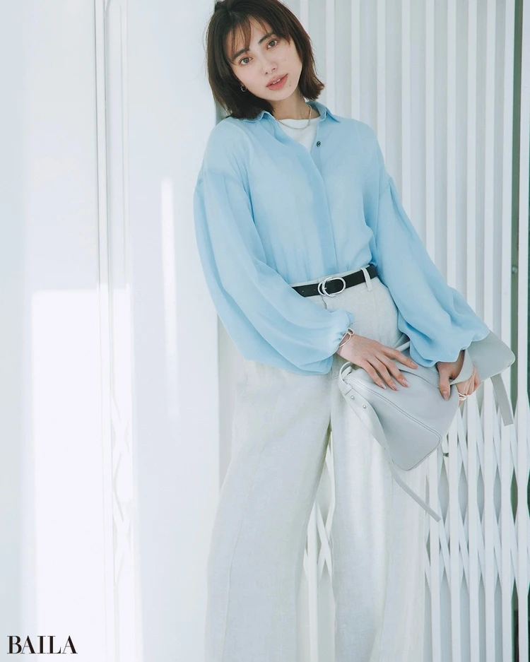 土屋はずき　シャツコーデ